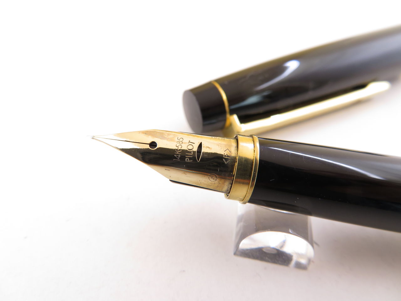PILOT グランディー 14K 黒軸 ＜F＞ : 万年筆おやじの備忘録
