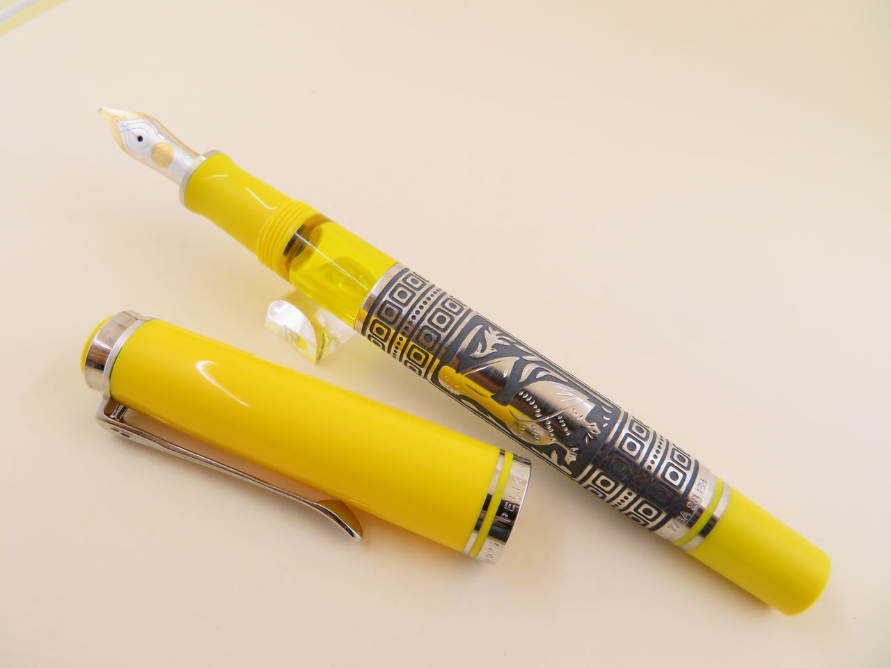 PELIKAN M710 イエロー・トレド 18C : 万年筆おやじの備忘録