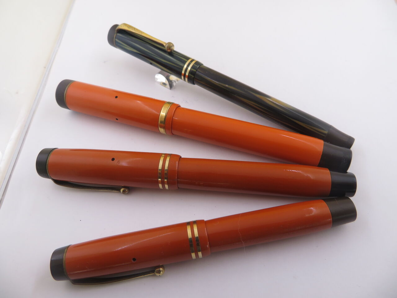 Parker Duofold シニア 万年筆 \"Big Red \" パーカー デュオフォールド シニア ビッグレッド (天冠・尻軸：茶 ) (M