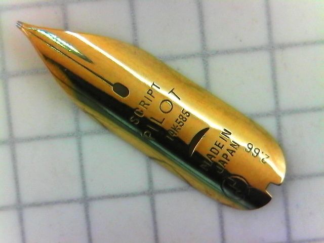 PILOT E-300 14K-585 ＜SCRIPT＞ 2.66 : 万年筆おやじの備忘録