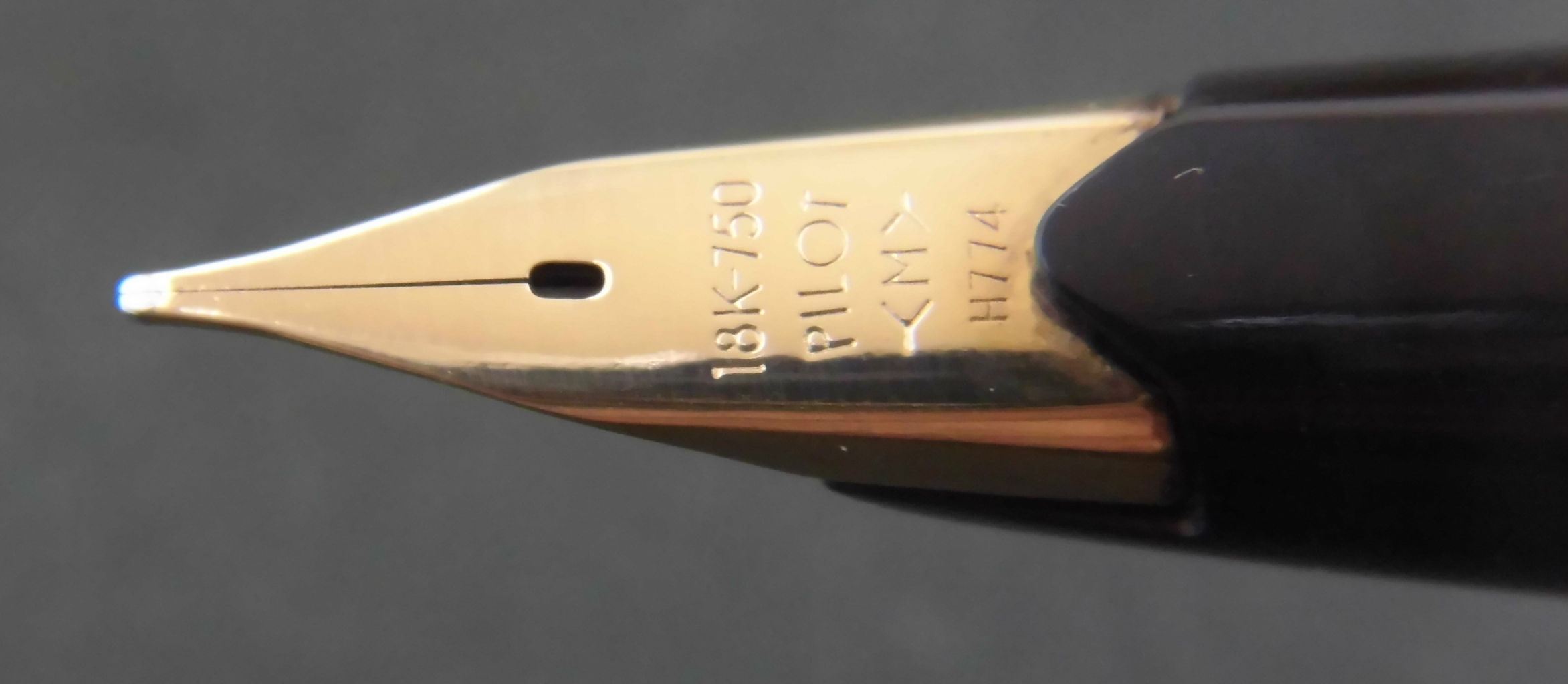【750】PILOT EF 万年筆 PILOT 18K-750の最終型Elite ＜M＞ : 万年筆おやじの備忘録