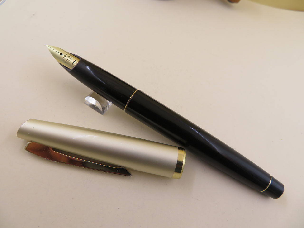 PILOT E-300 14K-585 ＜SCRIPT＞ 2.66 : 万年筆おやじの備忘録