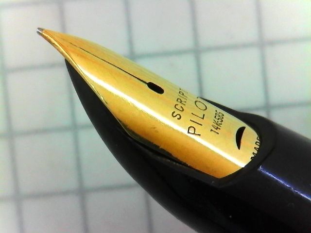 PILOT E-300 14K-585 ＜SCRIPT＞ 2.66 : 万年筆おやじの備忘録