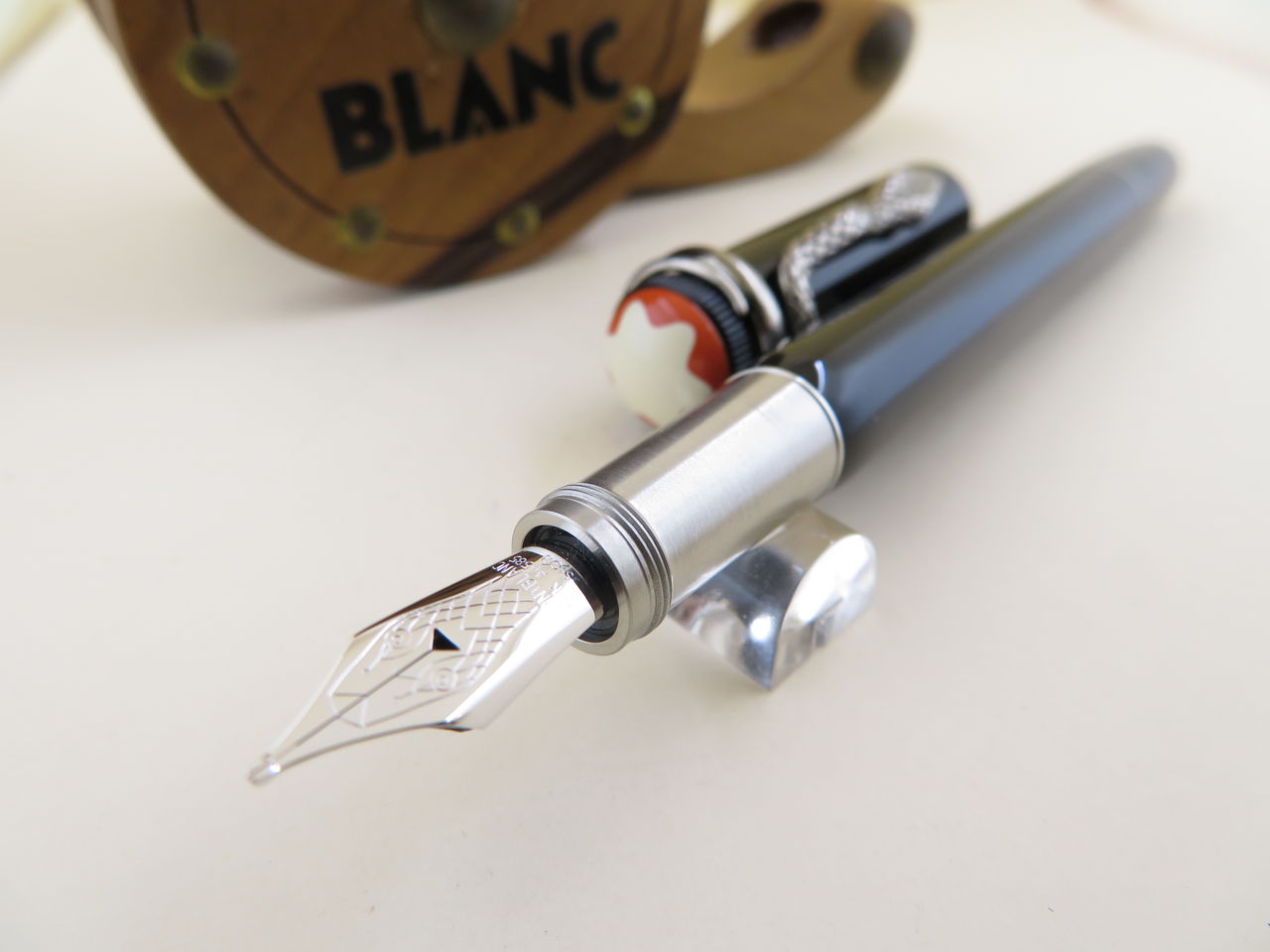 モンブラン ルージュ＆ノワール 黒軸 14K＜F＞① : 万年筆おやじの備忘録