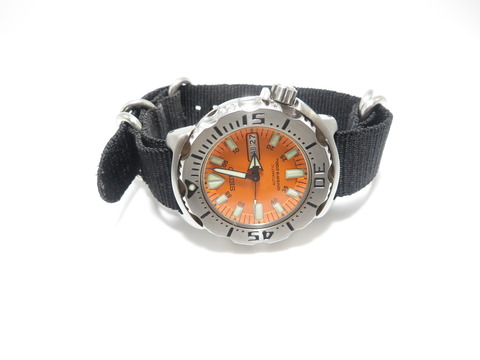 SEIKO」（1）・① オレンジ・モンスター 7S26-0350 : 万年筆おやじの備忘録