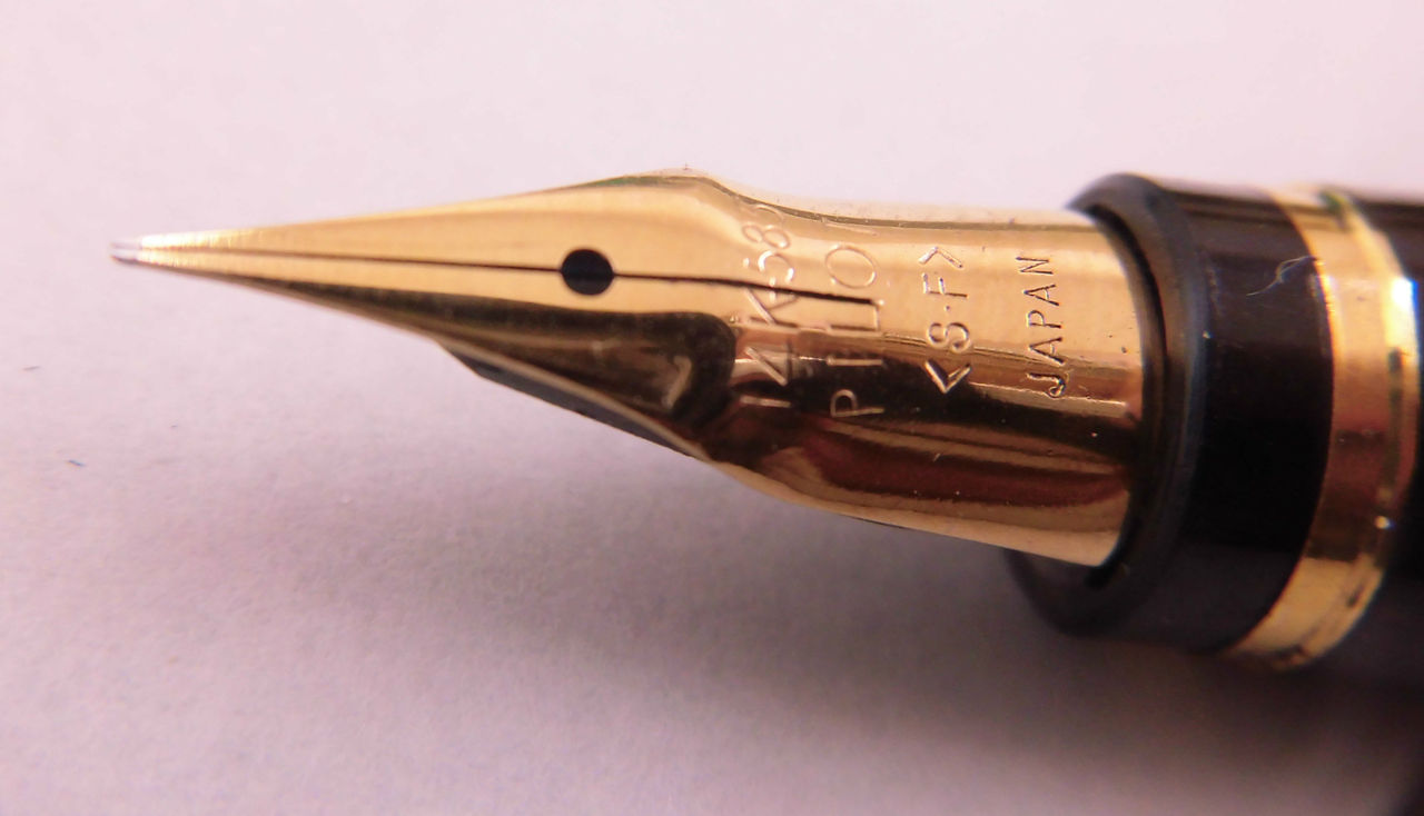 号外」PILOT 初代エラボーFLEX改造バージョン : 万年筆おやじの備忘録