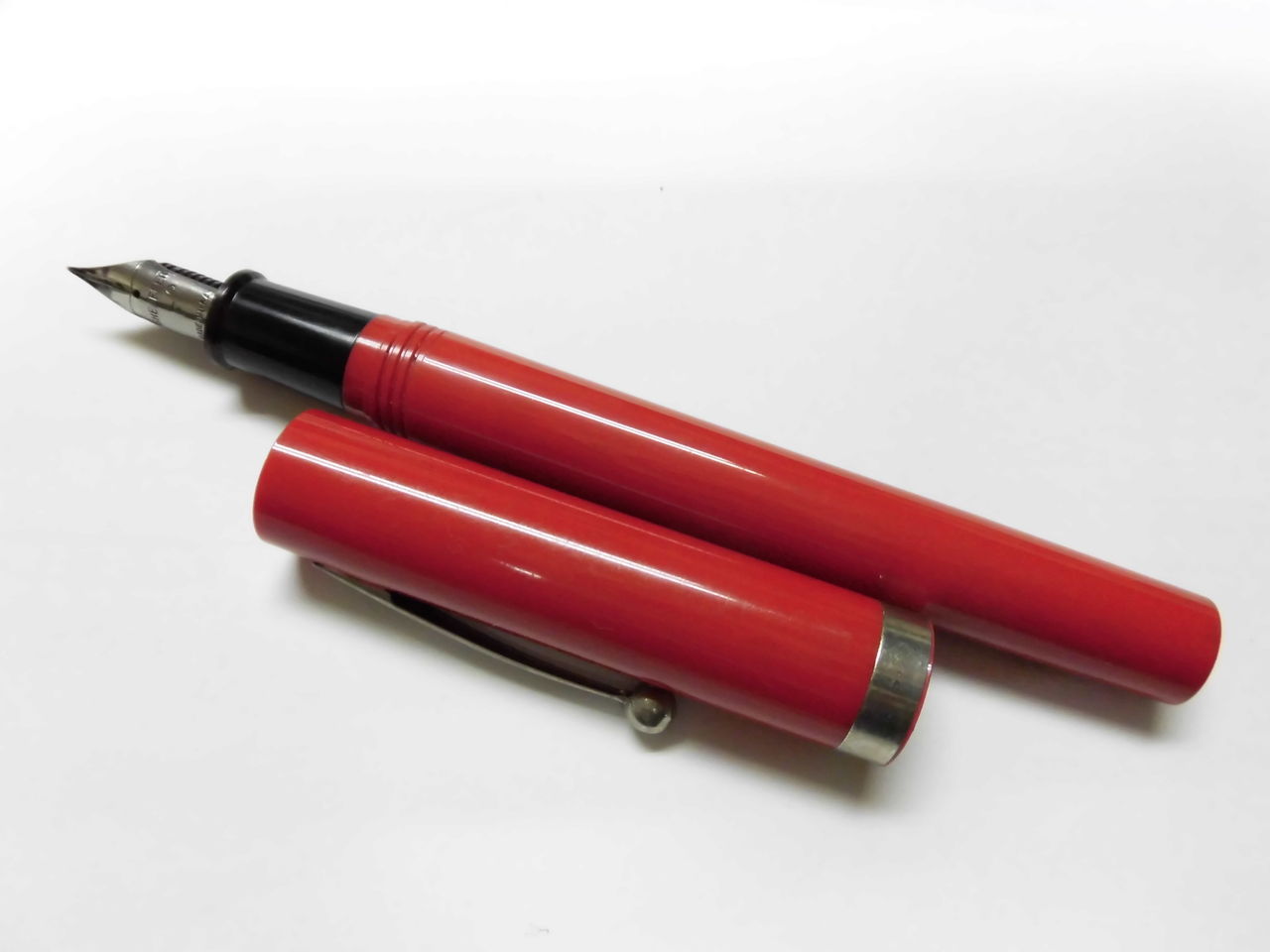 SHEAFFER ノンナンセンス ＜F＞ （赤軸） : 万年筆おやじの備忘録
