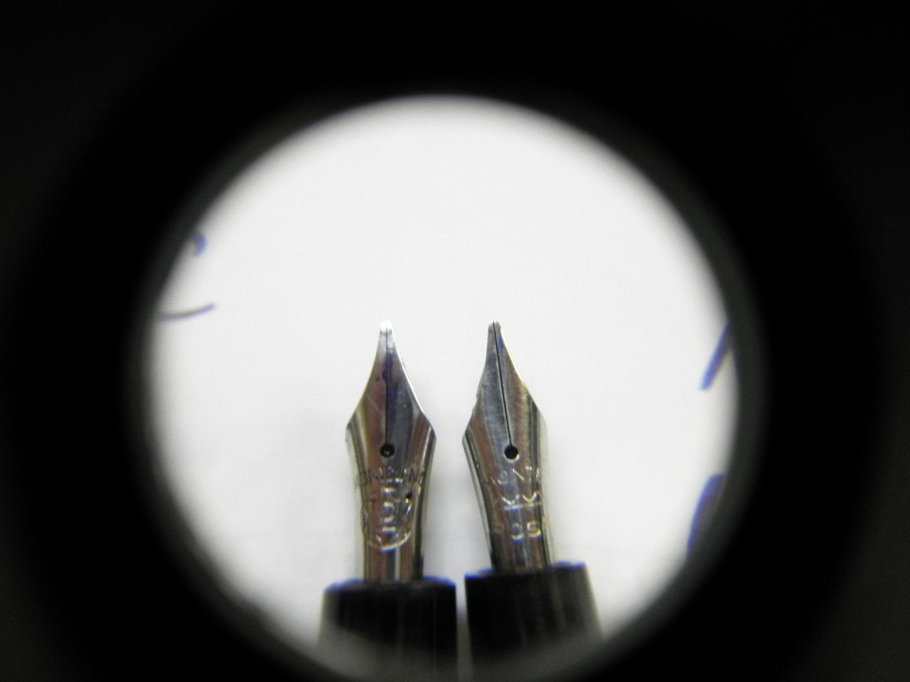 ▽ ` )ノ18金ニブとか昔の万年筆なんだけど 書けるか分からないなぁ