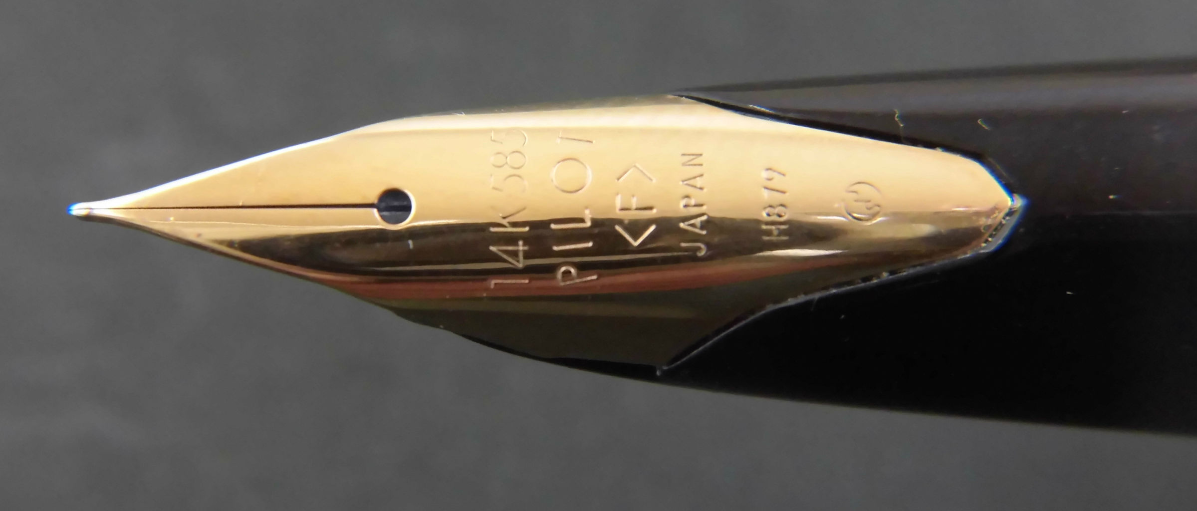 PILOT Elite 万年筆 14K-585 ＜F＞ PILOT Elite 14K-585 <F> H879 : 万年筆おやじの備忘録