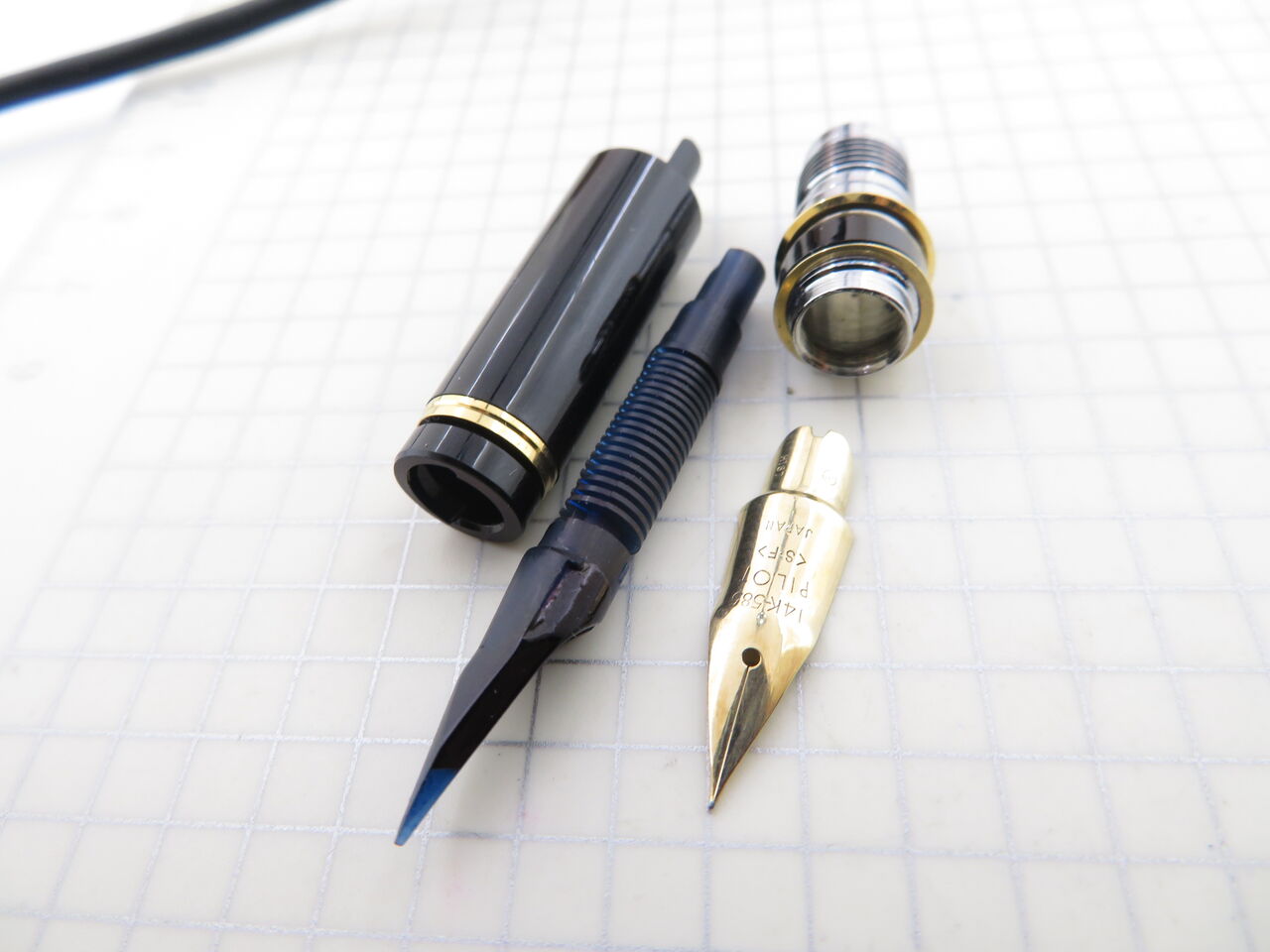 号外」PILOT Elabo 14K-585 <S・F> : 万年筆おやじの備忘録