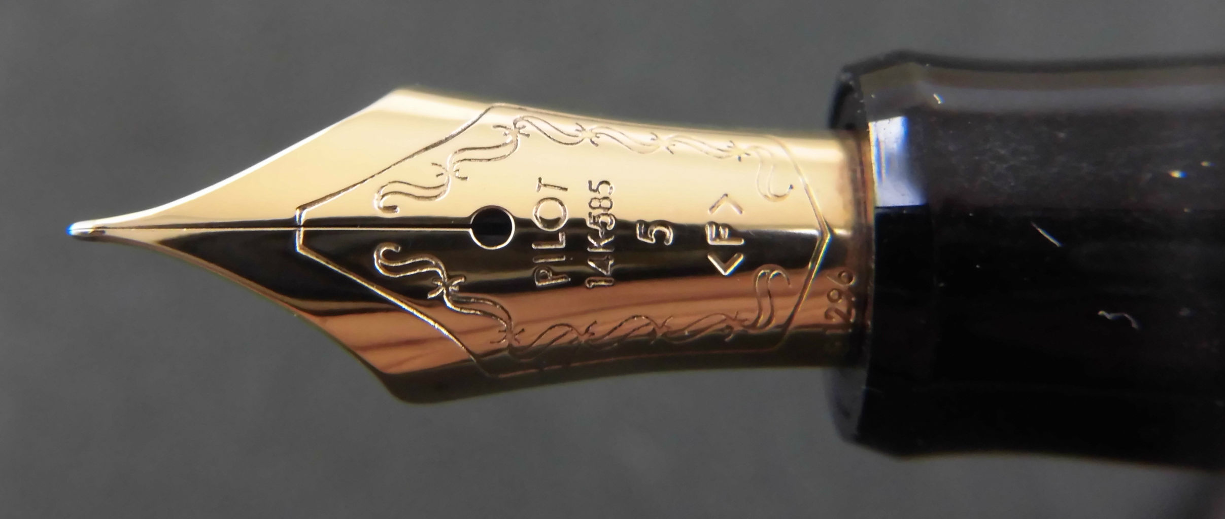 万年筆 PILOT CUSTOM 74 14K-585 ジャンク PILOT CUSTOM 74 14K-585 <F> : 万年筆おやじの備忘録