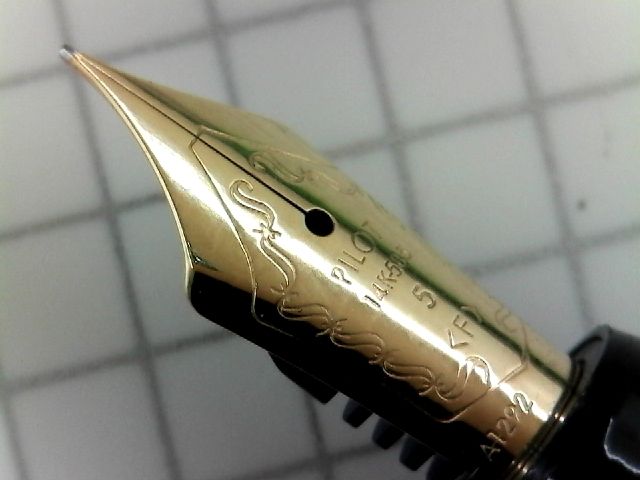 PILOT CUSTOM 74 新旧比較 : 万年筆おやじの備忘録
