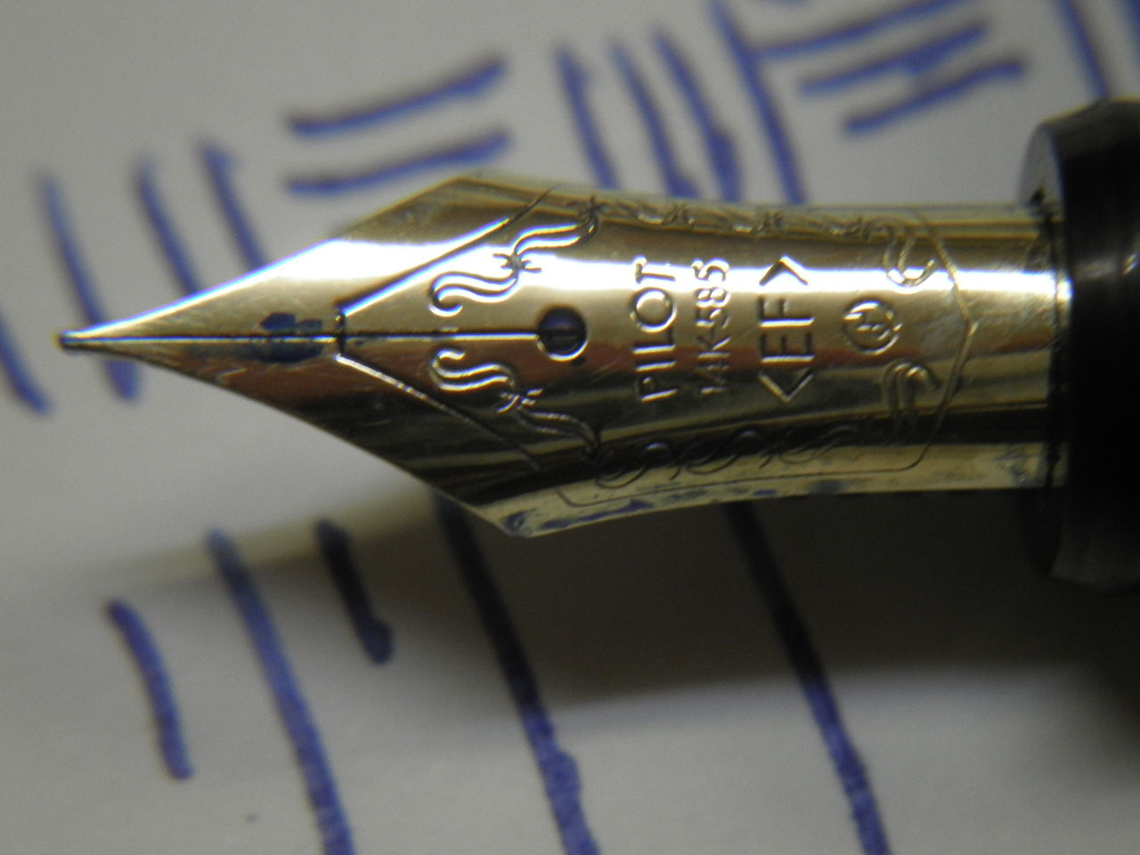 PILOT 万年筆　カスタム　67　ペン先14K　585 F PILOT】パイロット CUSTOM 67 万年筆 ペン先 14K(585) 樹脂系 CUSTOM