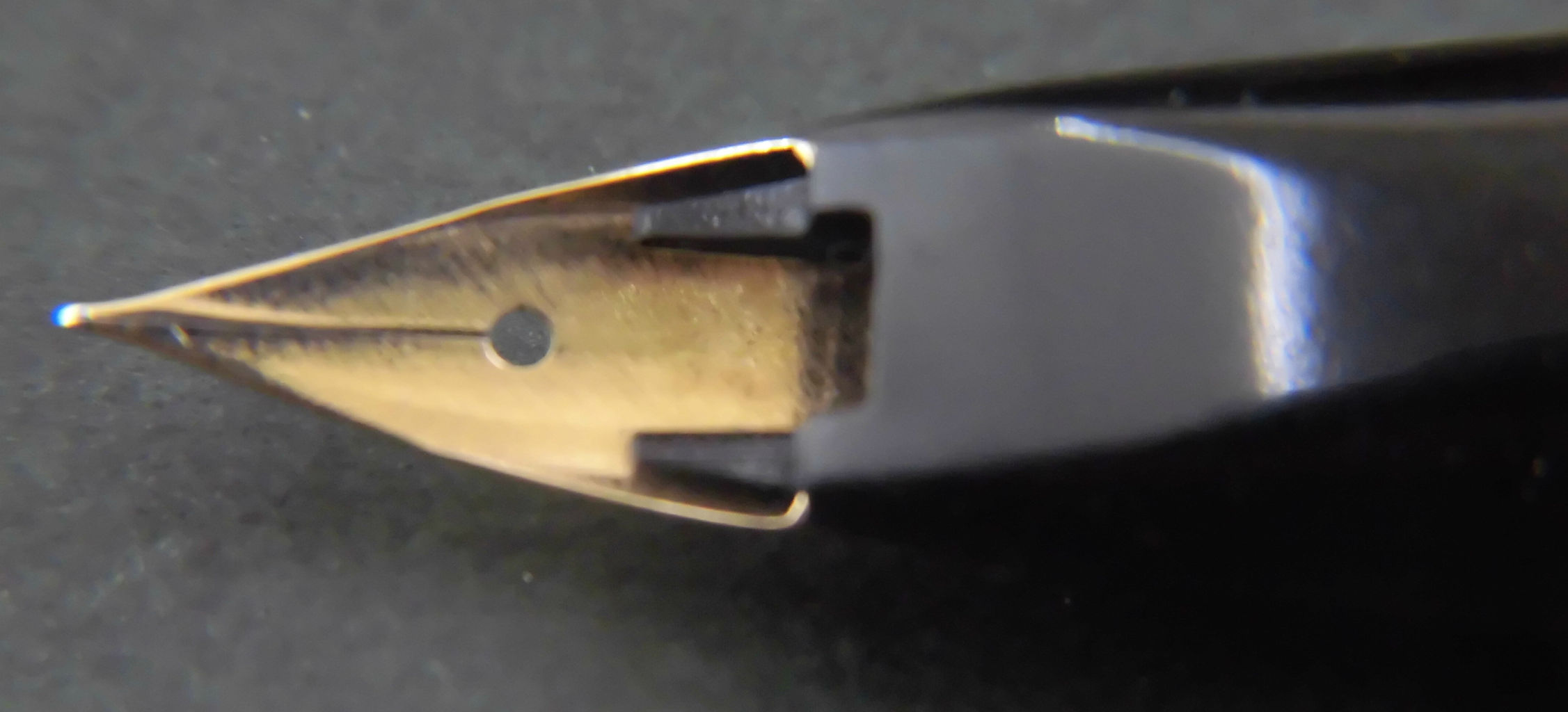 廃盤になったPILOT 最高級デスクペン 14K＜EF＞ : 万年筆おやじの備忘録