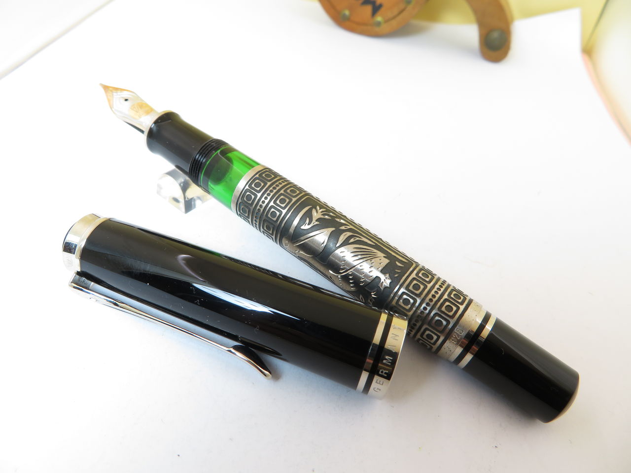 PELIKAN M910 銀トレド 18C-750 <M> : 万年筆おやじの備忘録