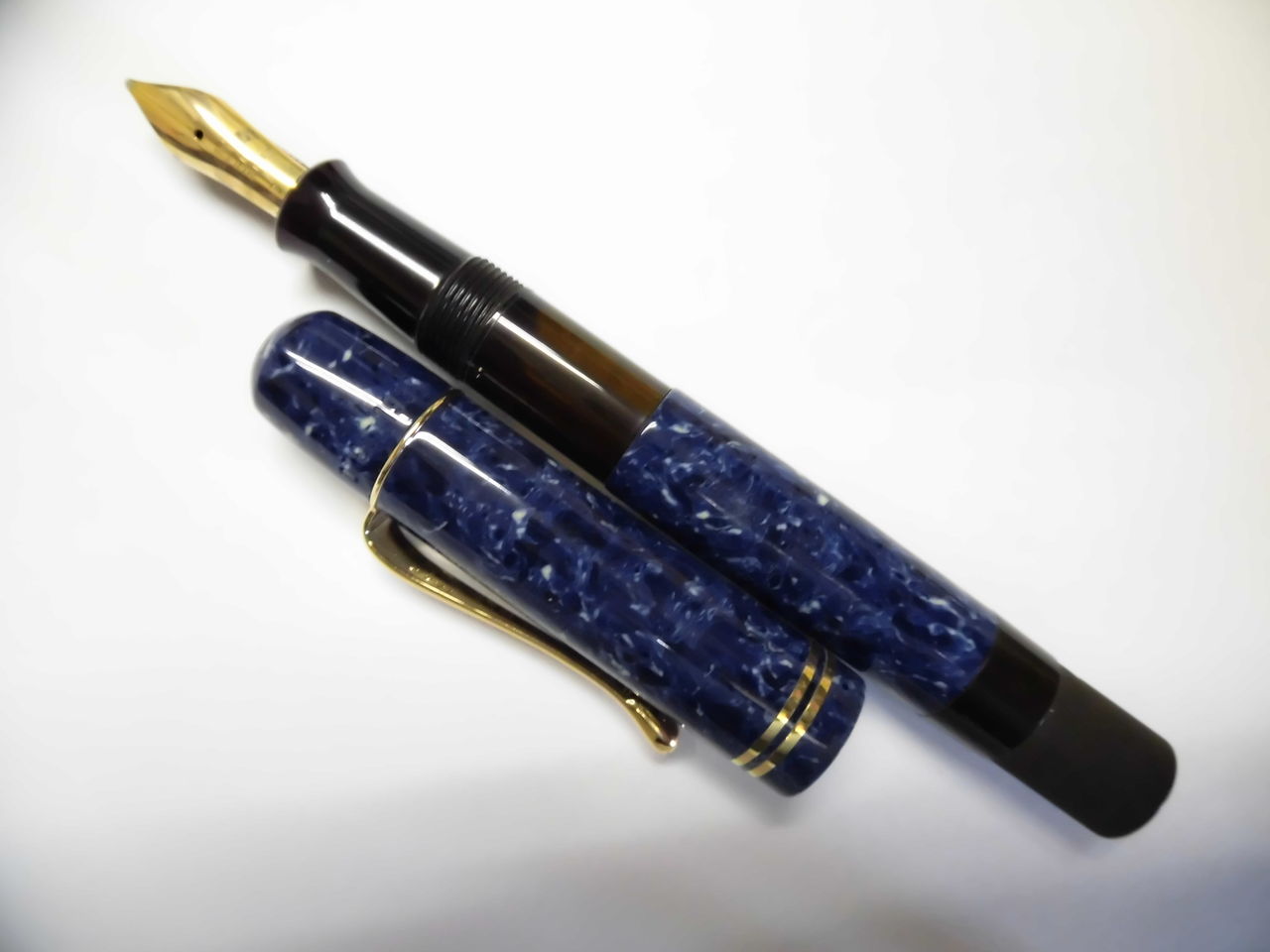 18K 750 万年筆 Lapiz B0828 イタリア製 青マーブル 金ペン先 【公式通販】