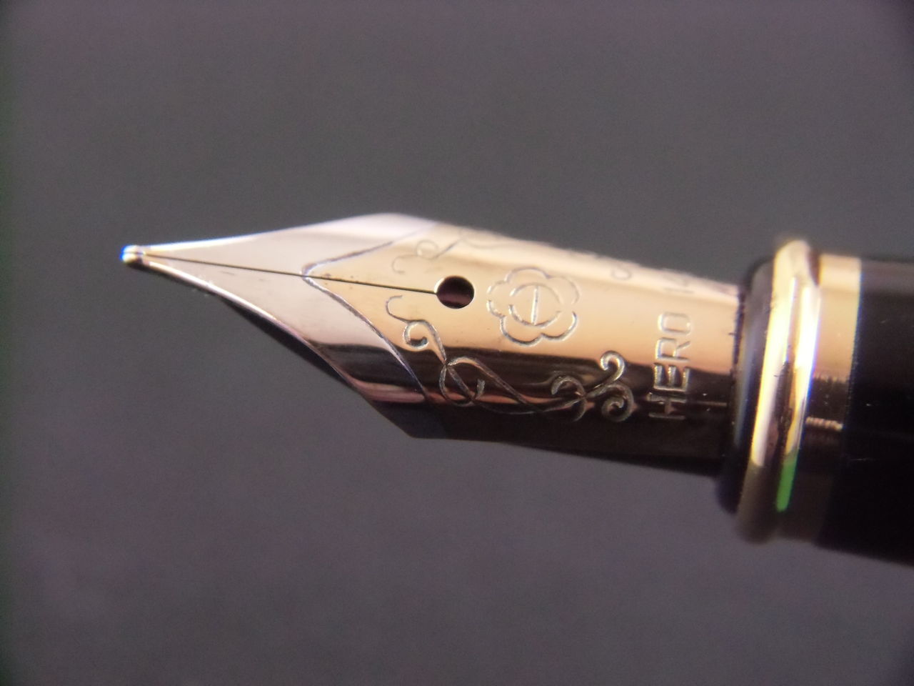 英雄 14K世紀金筆 : 万年筆おやじの備忘録