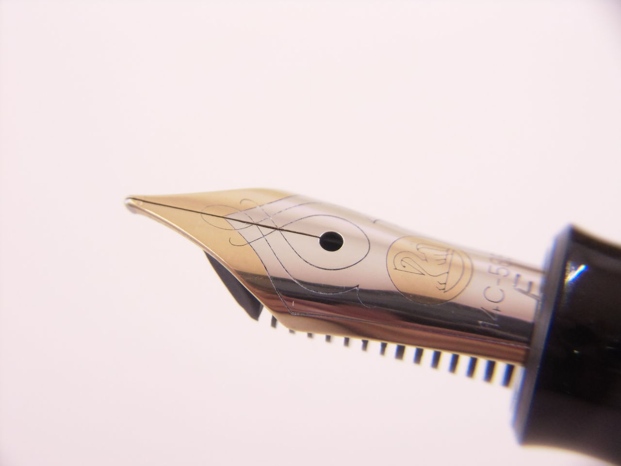 PELIKAN”M400”緑縞軸14Cバイカラー＜F＞ : 万年筆おやじの備忘録