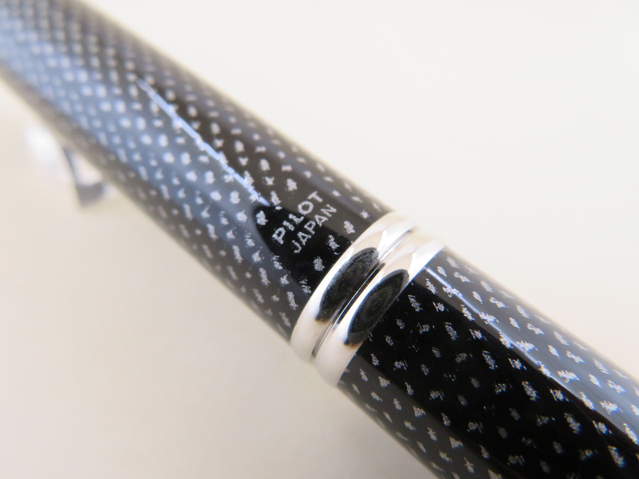 PILOT キャップレス絣 18K-750 : 万年筆おやじの備忘録