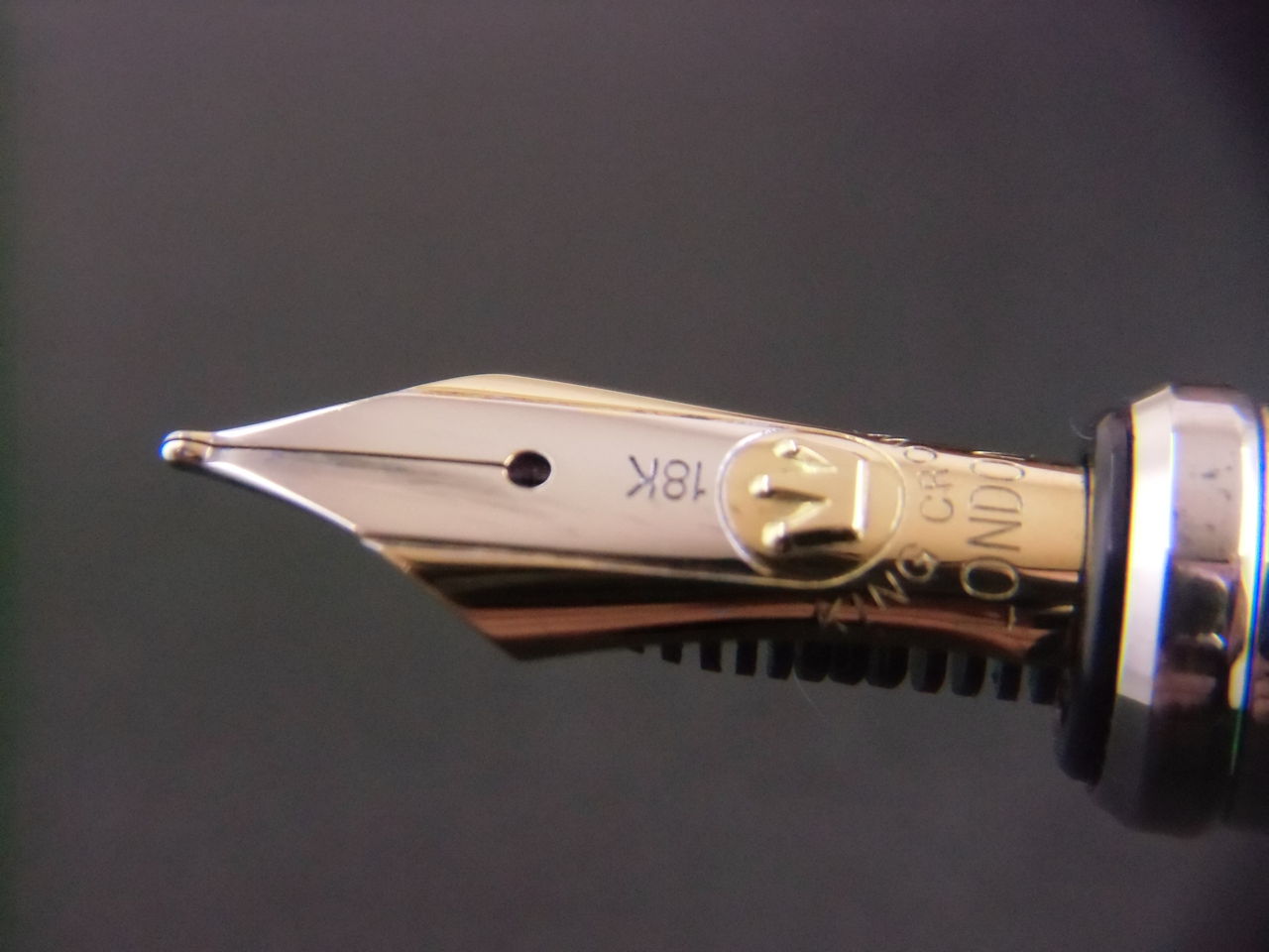 超高額中華マンシリーズ」KING CROWN LONDON 18K : 万年筆おやじの備忘録