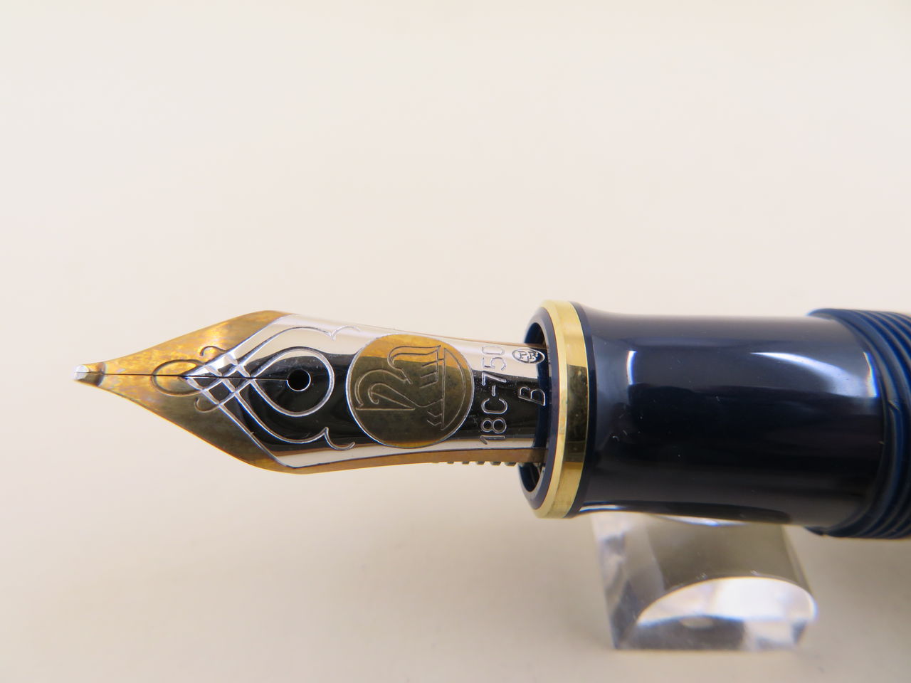 PELIKAN M710 イエロー・トレド 18C : 万年筆おやじの備忘録