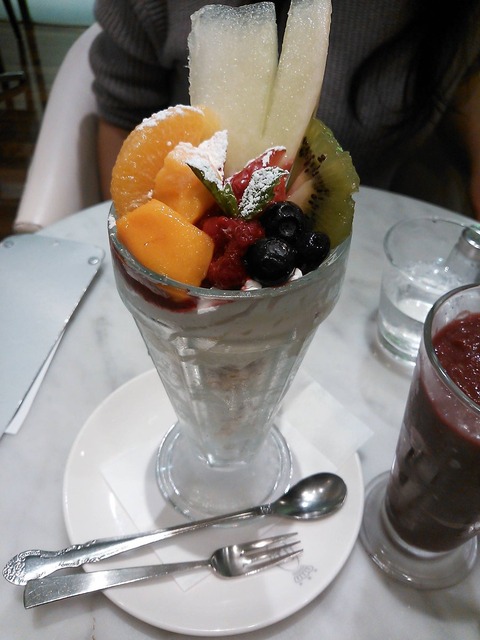 DdASbMLU0AEW6Xn