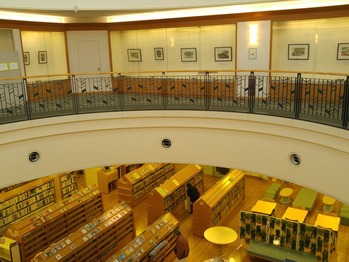 佐賀市立図書館