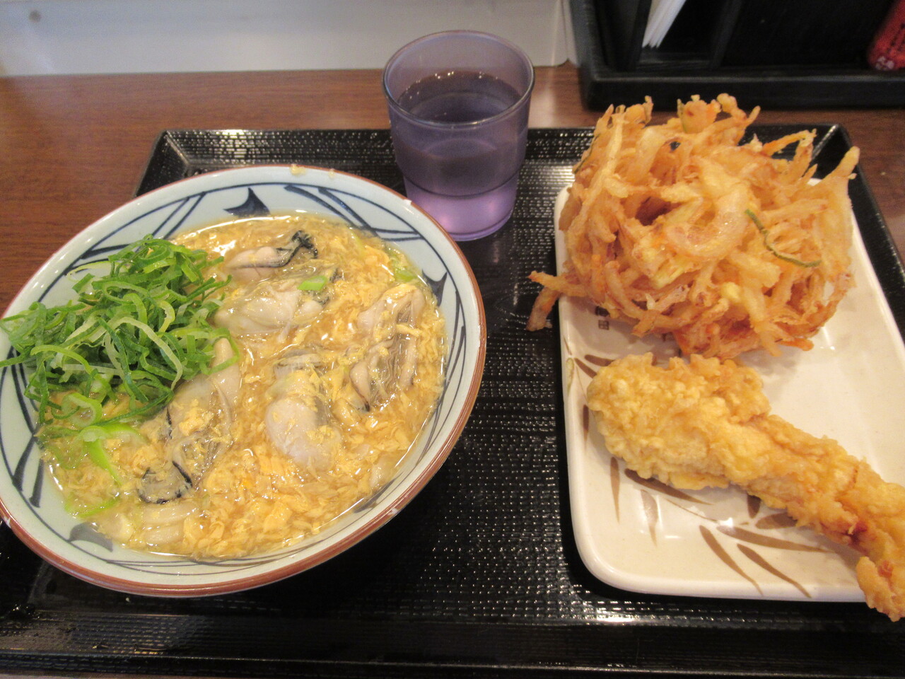 小平市 釜揚げ讃岐うどん 丸亀製麺 小平店 牡蠣たまあんかけ 並 野菜かき揚げ かしわ天 ハラヘリ日記 Ii