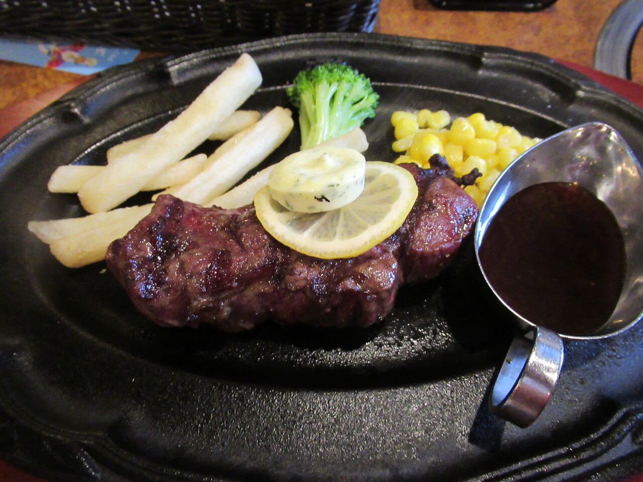 小平市 肉の万世 小平店 黒毛和牛ステーキランチ スモールサラダ ハラヘリ日記 Ii