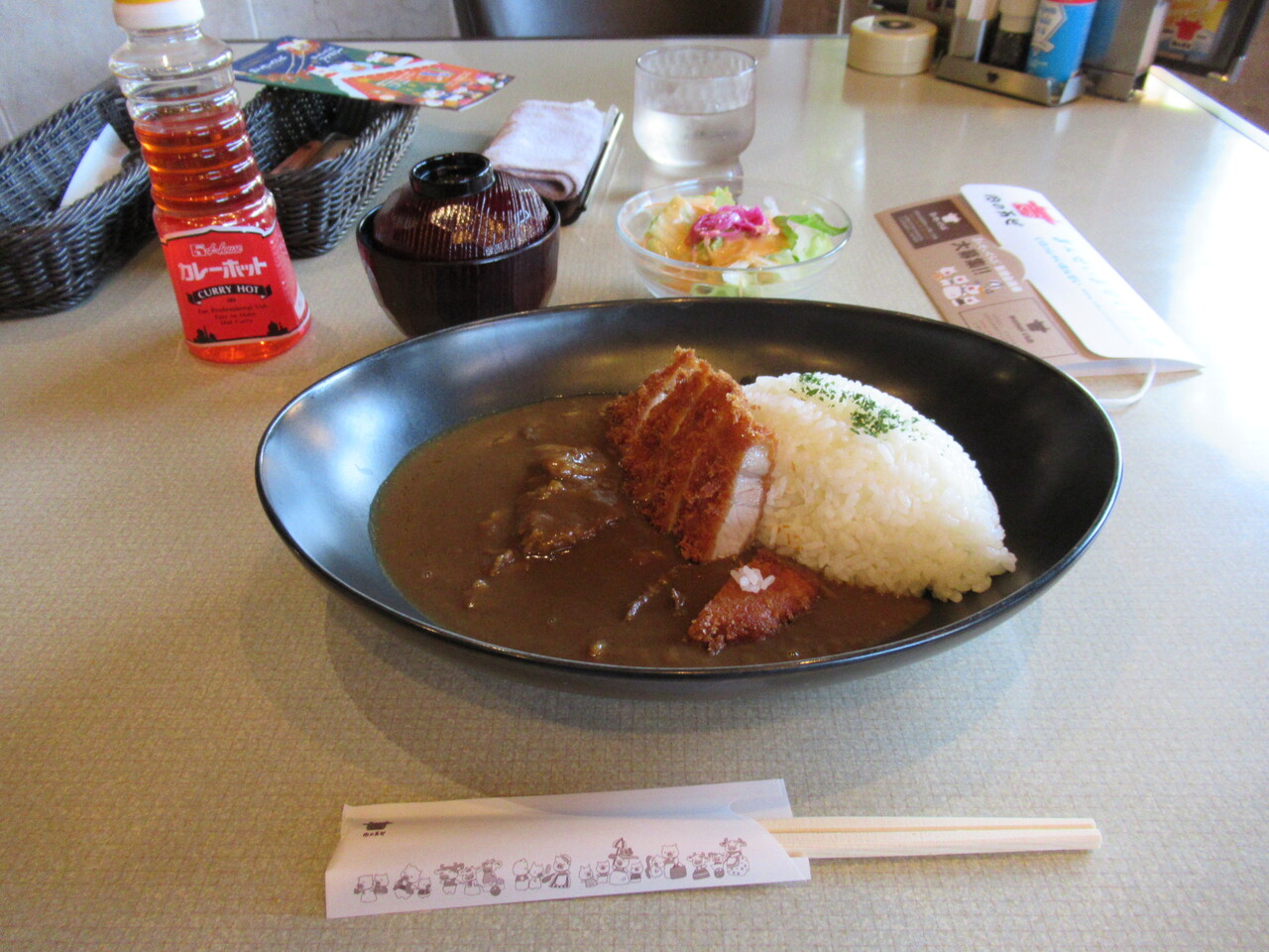 (小平市) 肉の万世 小平店 「万世かつカレー、パリパリ抹茶サンデー」 ハラヘリ日記 II