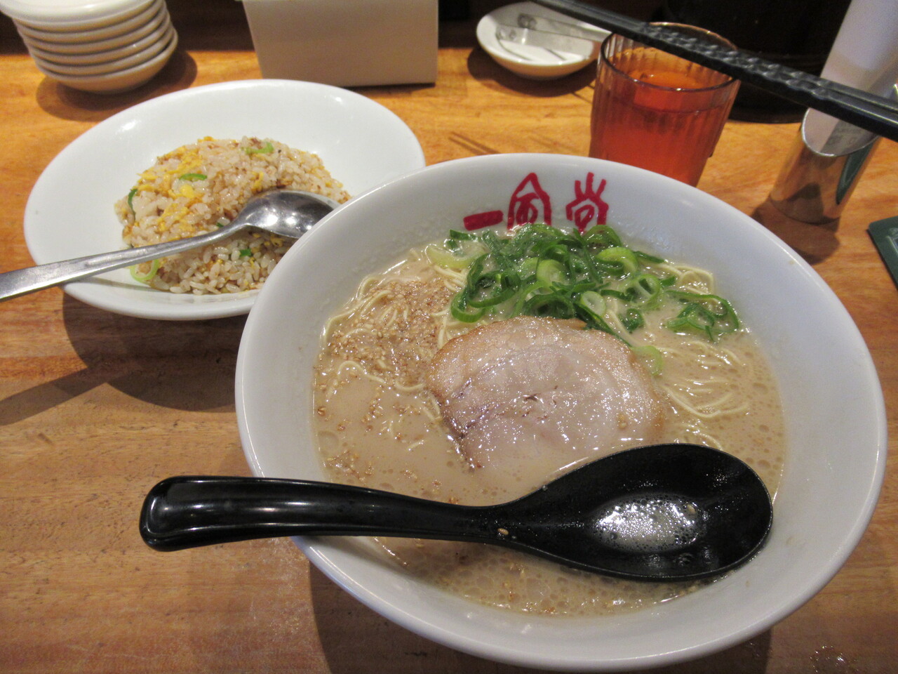 池袋 一風堂 池袋店 B定食 博多とんこつラーメン 博多チャーハン ハーフ ハラヘリ日記 Ii