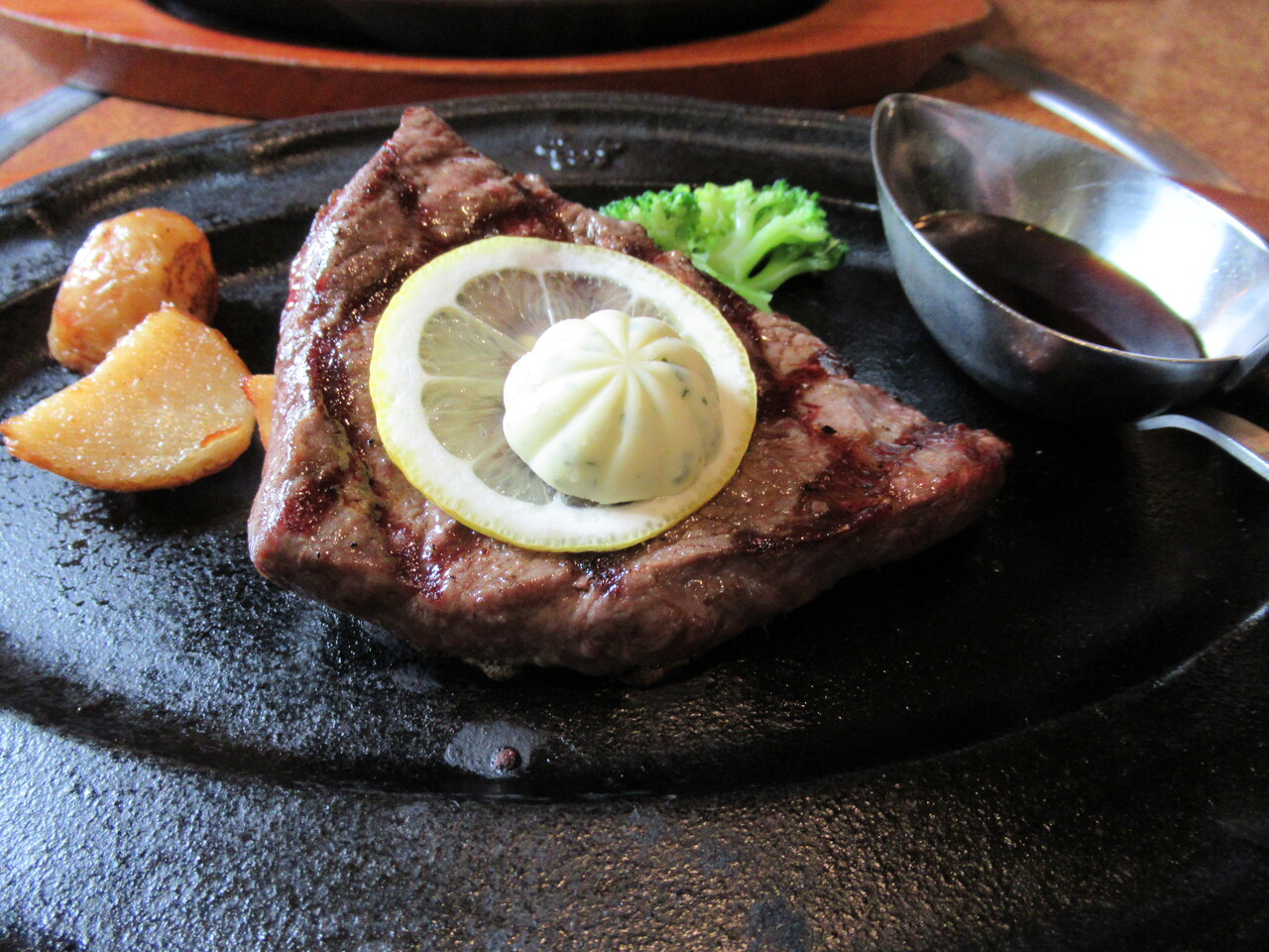 小平市 肉の万世 小平店 黒毛和牛ステーキランチ スモールサラダ ハラヘリ日記 Ii