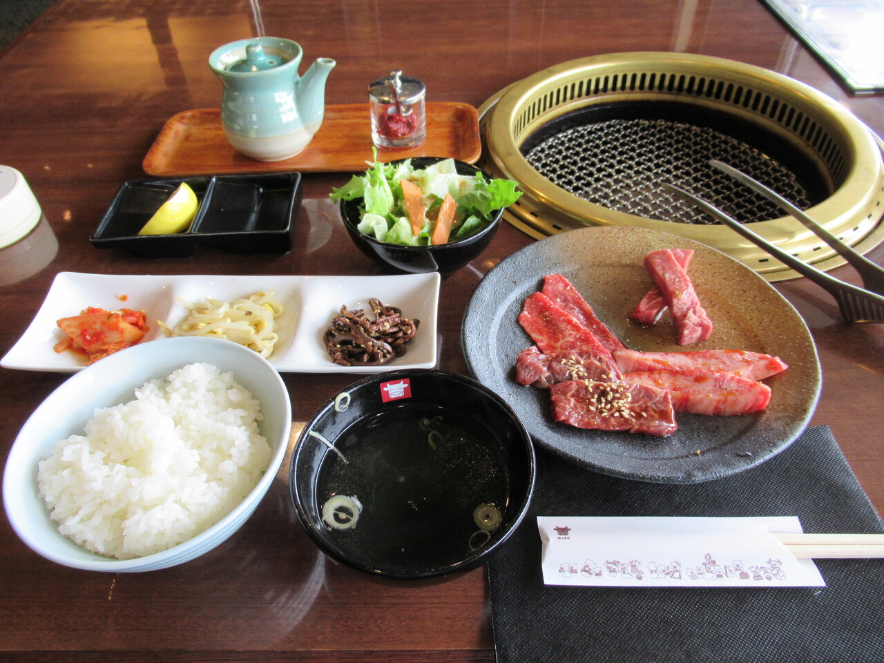 所沢市 万世焼肉 所沢店 ４種盛りランチ スタンダードサイズ たっぷりマンゴーパフェ ハラヘリ日記 Ii