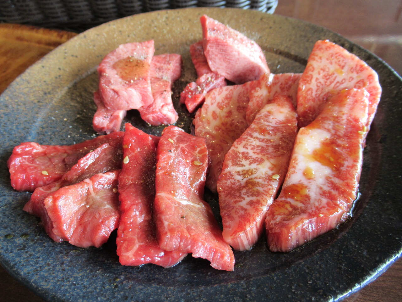 所沢市 万世焼肉 所沢店 3種盛りランチ 1 5倍 牛レバー 味噌ダレ ハラヘリ日記 Ii 所沢市 万世焼肉 所沢店 3種盛りランチ 1 5倍 牛レバー 味噌ダレ ハラヘリ日記 Ii