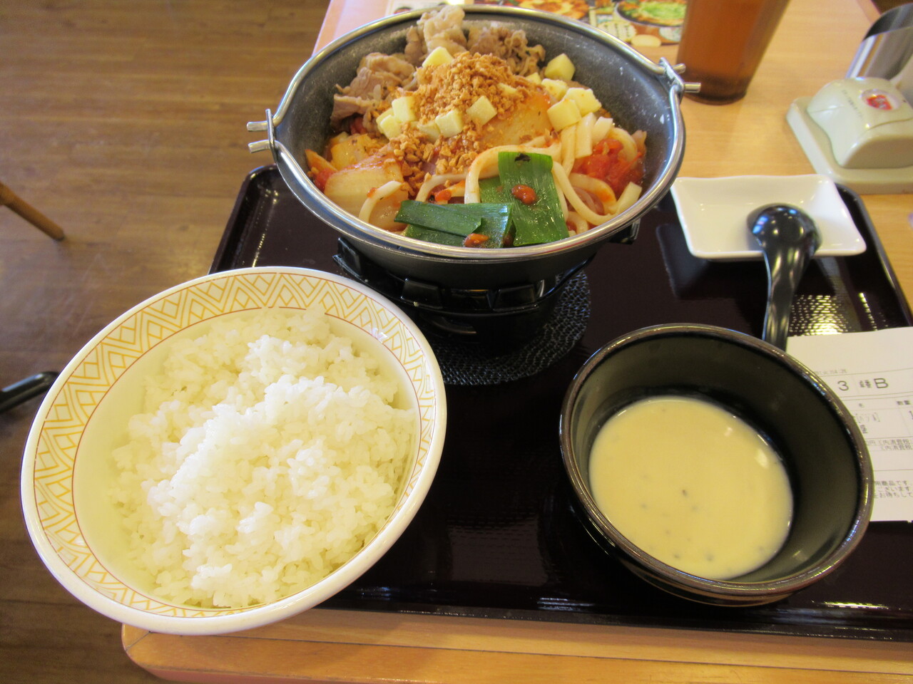 小平市 すき家 新青梅街道花小金井店 チーズ尽くしのガーリックトマト牛鍋定食 ごはん大盛 ハラヘリ日記 Ii