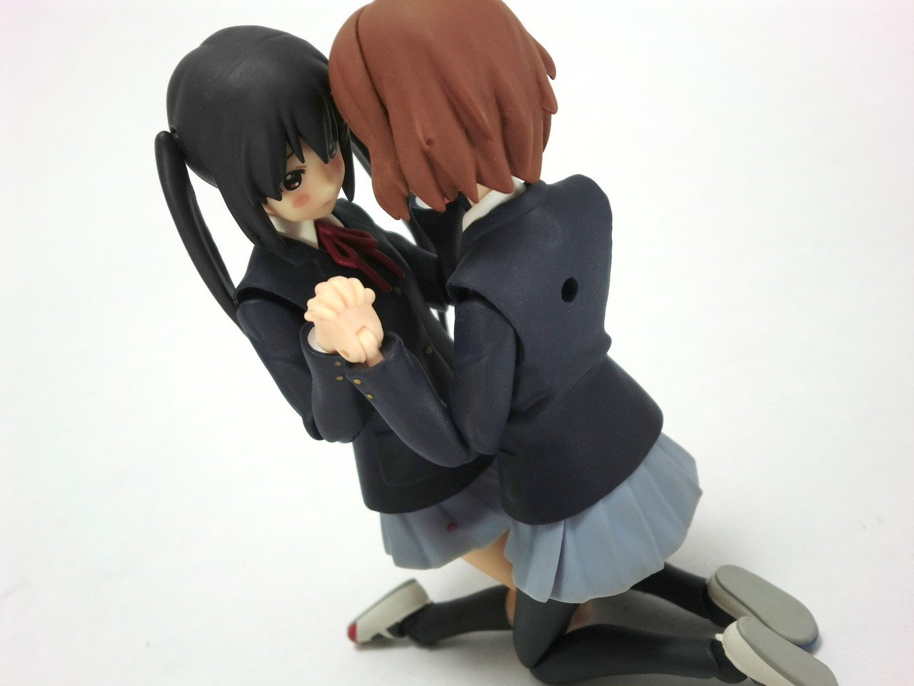 手をつなぎ どこまでも行こう 頭より先に早く 玩具不十分