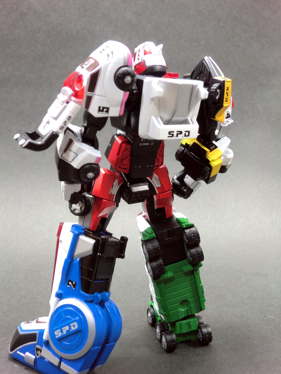 バンダイ スーパーロボット超合金 デカレンジャーロボ レビュー 玩具不十分 バンダイ スーパーロボット超合金 デカレンジャーロボ レビュー 玩具不十分