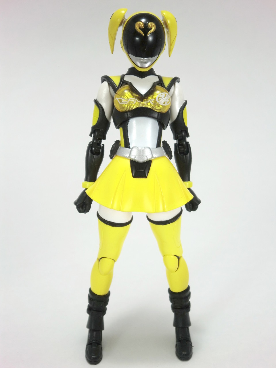 S.H.フィギュアーツ アキバイエロー レビュー : 玩具不十分