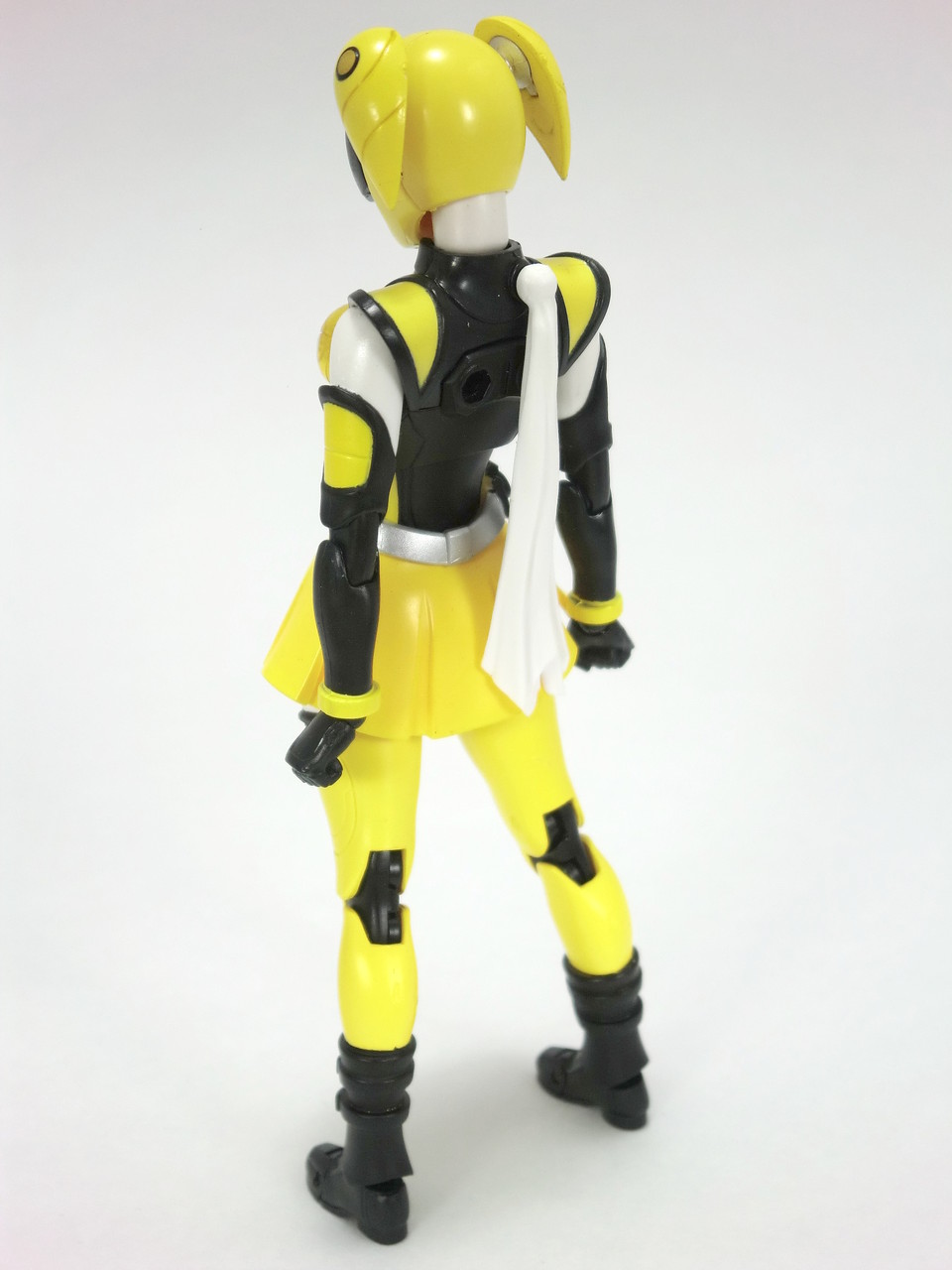 フィギュアーツ　アキバイエロー魂ステージ付き 41q42A1hstL.jpg_BO30,255,255,