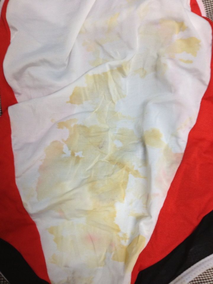 私の精子まみれの競泳水着 白