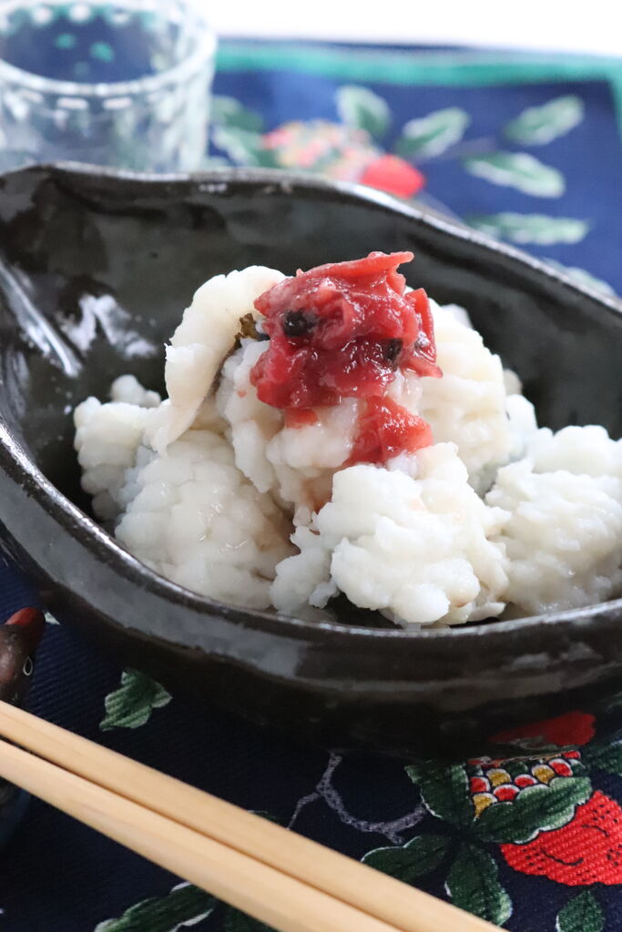 初物 鱧の湯引き 梅肉添え 野菜と魚のおもてなしサロン Maman S Dream 神戸 明石 初物 鱧の湯引き 梅肉添え 野菜と魚のおもてなしサロン Maman S Dream 神戸 明石