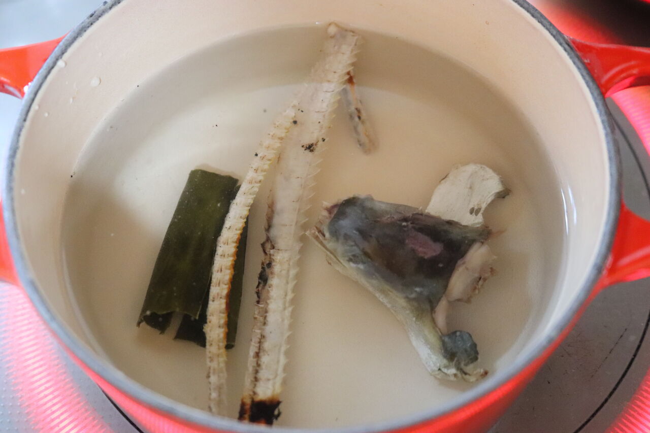 初物 鱧の湯引き 梅肉添え 野菜と魚のおもてなしサロン Maman S Dream 神戸 明石 初物 鱧の湯引き 梅肉添え 野菜と魚のおもてなしサロン Maman S Dream 神戸 明石
