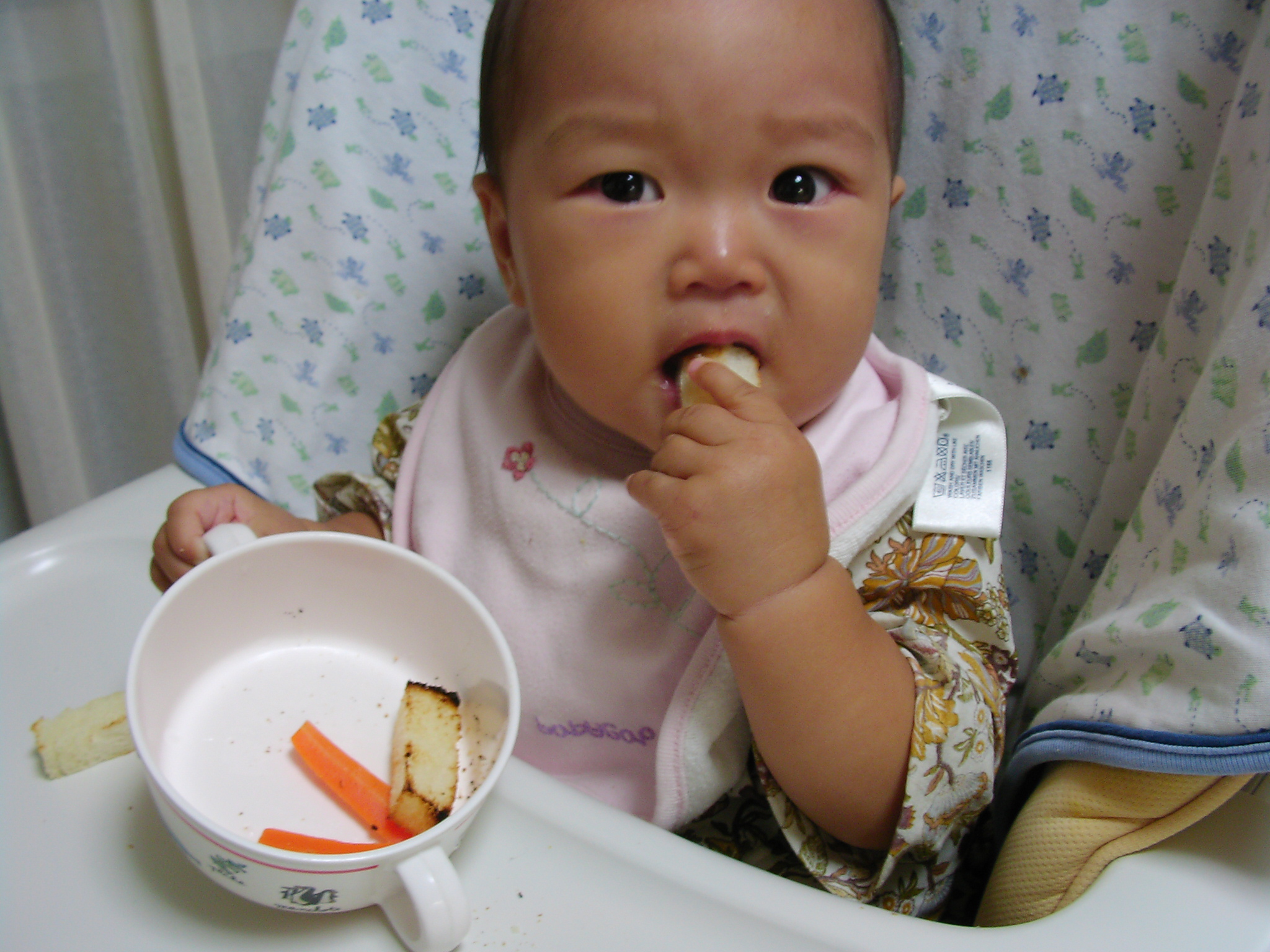 手づかみ食べ Kanta Hako