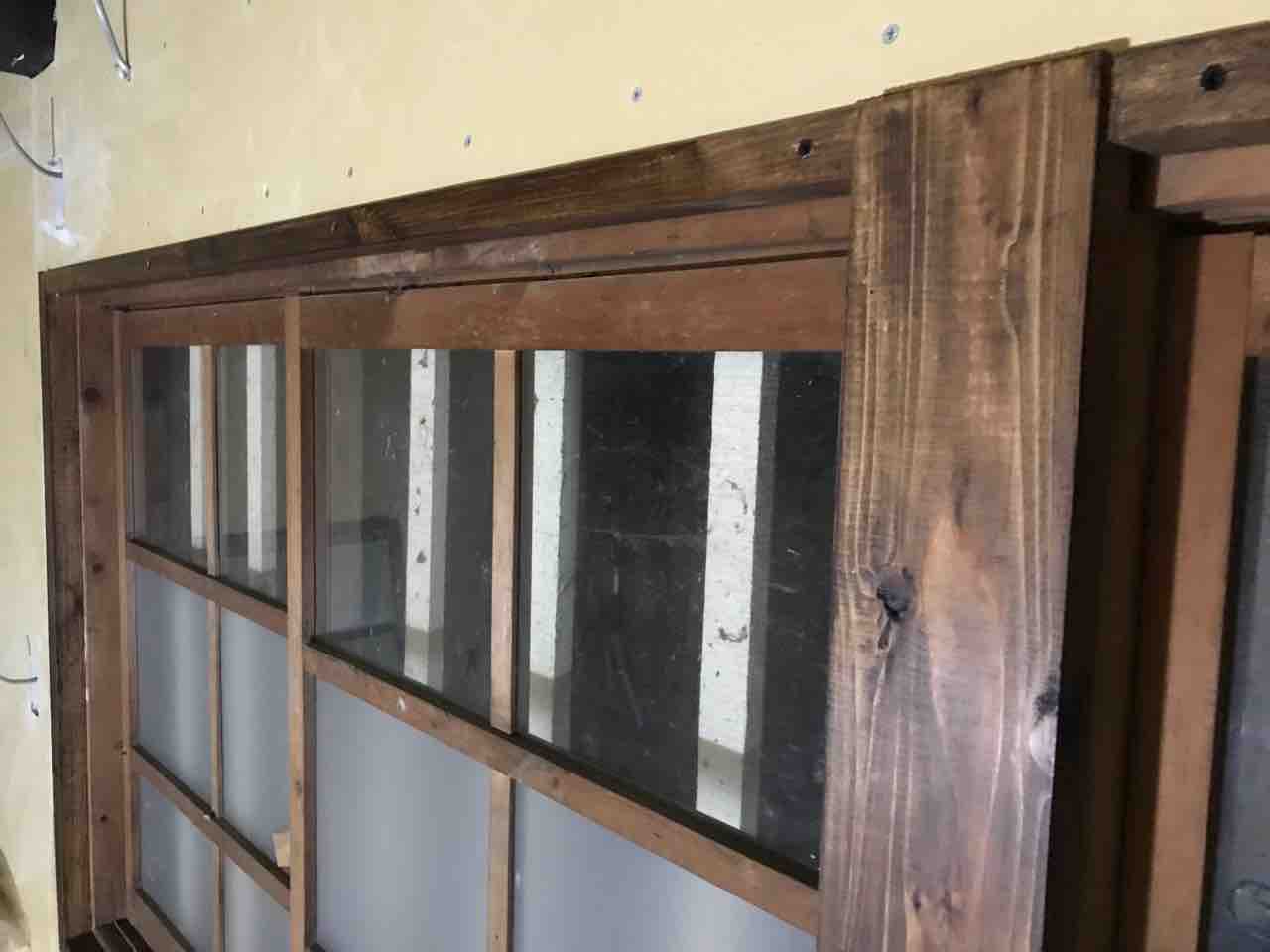 古民家再生 屋根と窓枠とか 古民家で賃貸経営