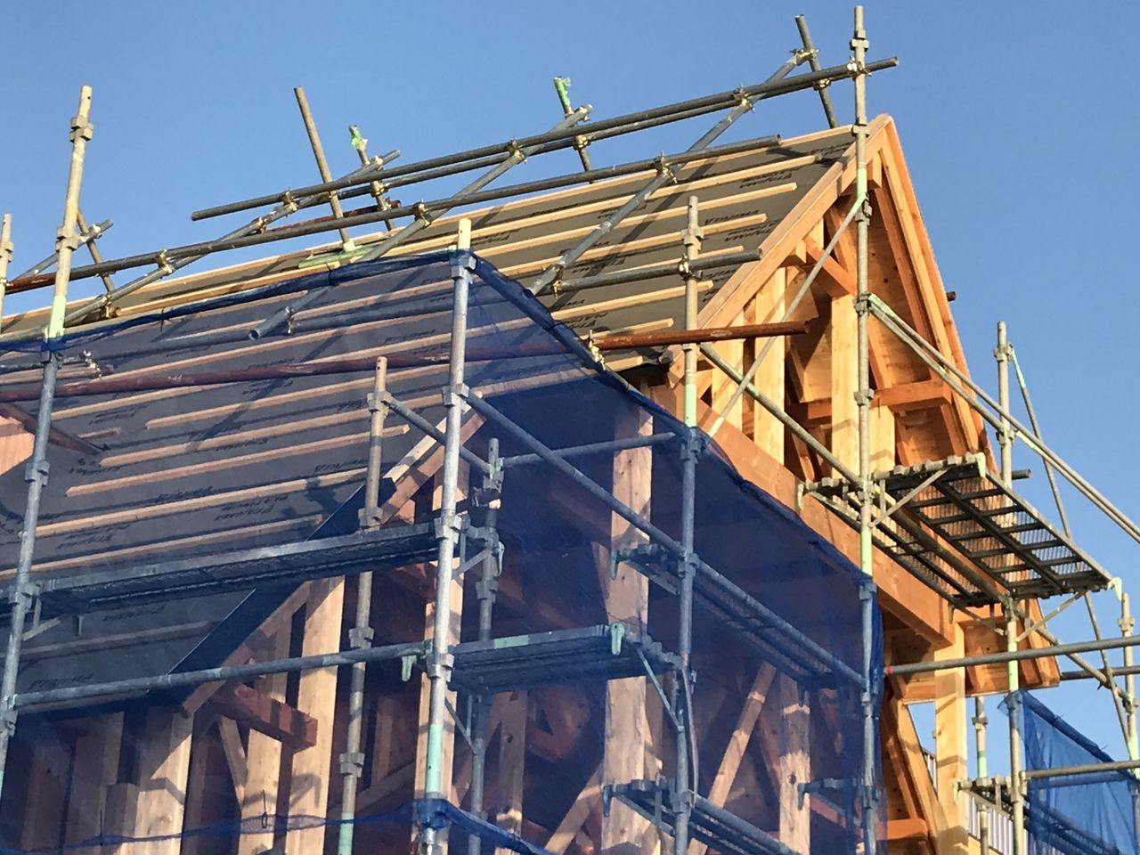 屋根工事 足場の改良 自力建設 ガレージ 港の家 古民家再生 イマココ