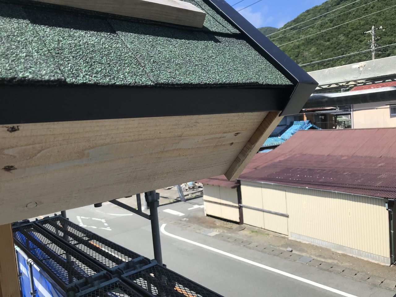 屋根工事 破風板と鼻隠し 港にdiyで家を建てよう