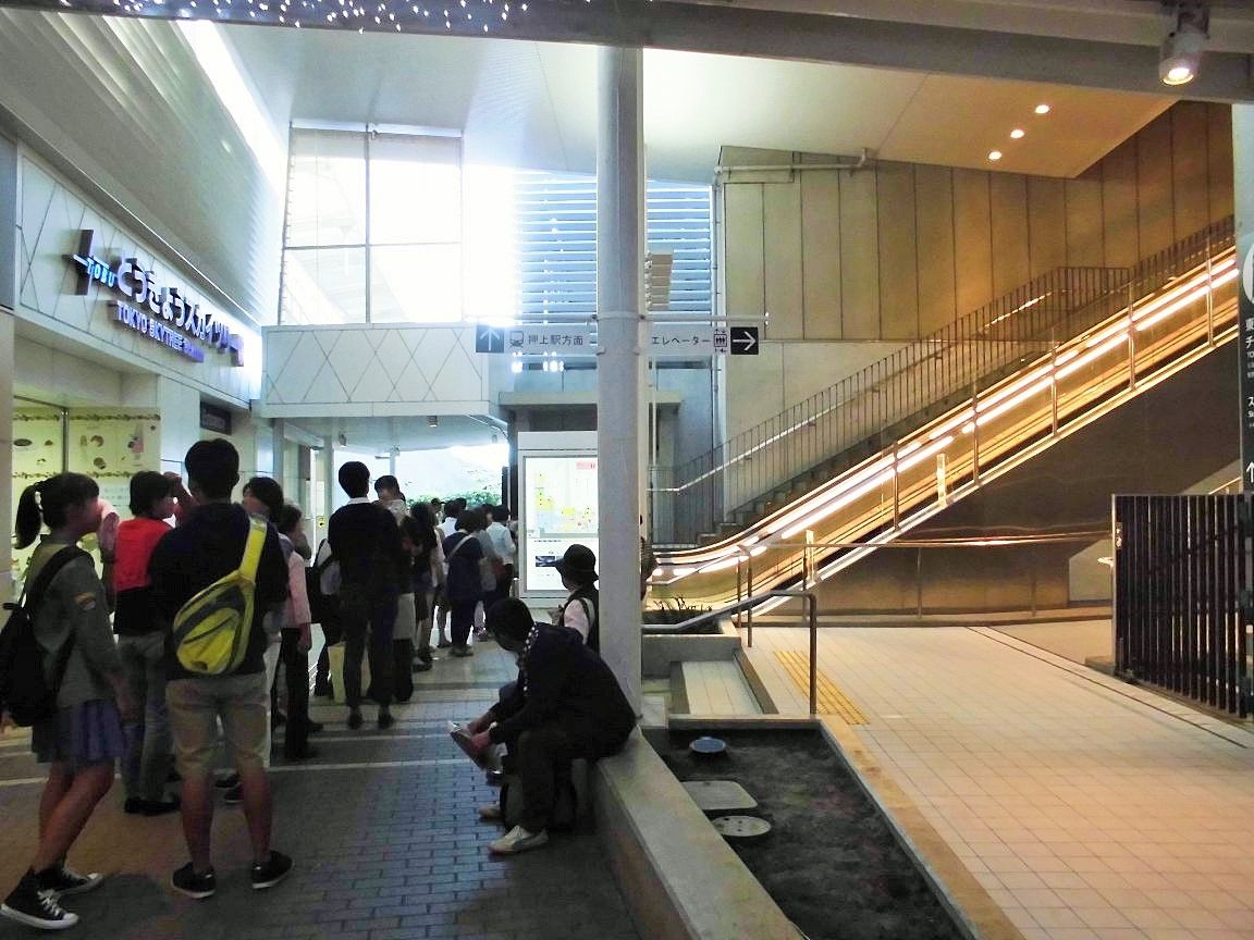 開店前の行列skytree 袋の中など 東京スカイツリー プラス