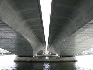 柳都大橋を見物する その１ 新潟散策