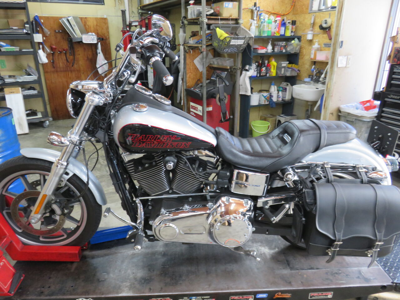 オートバイクラッシュバーエンジンガード harley dyna 2006-2017 