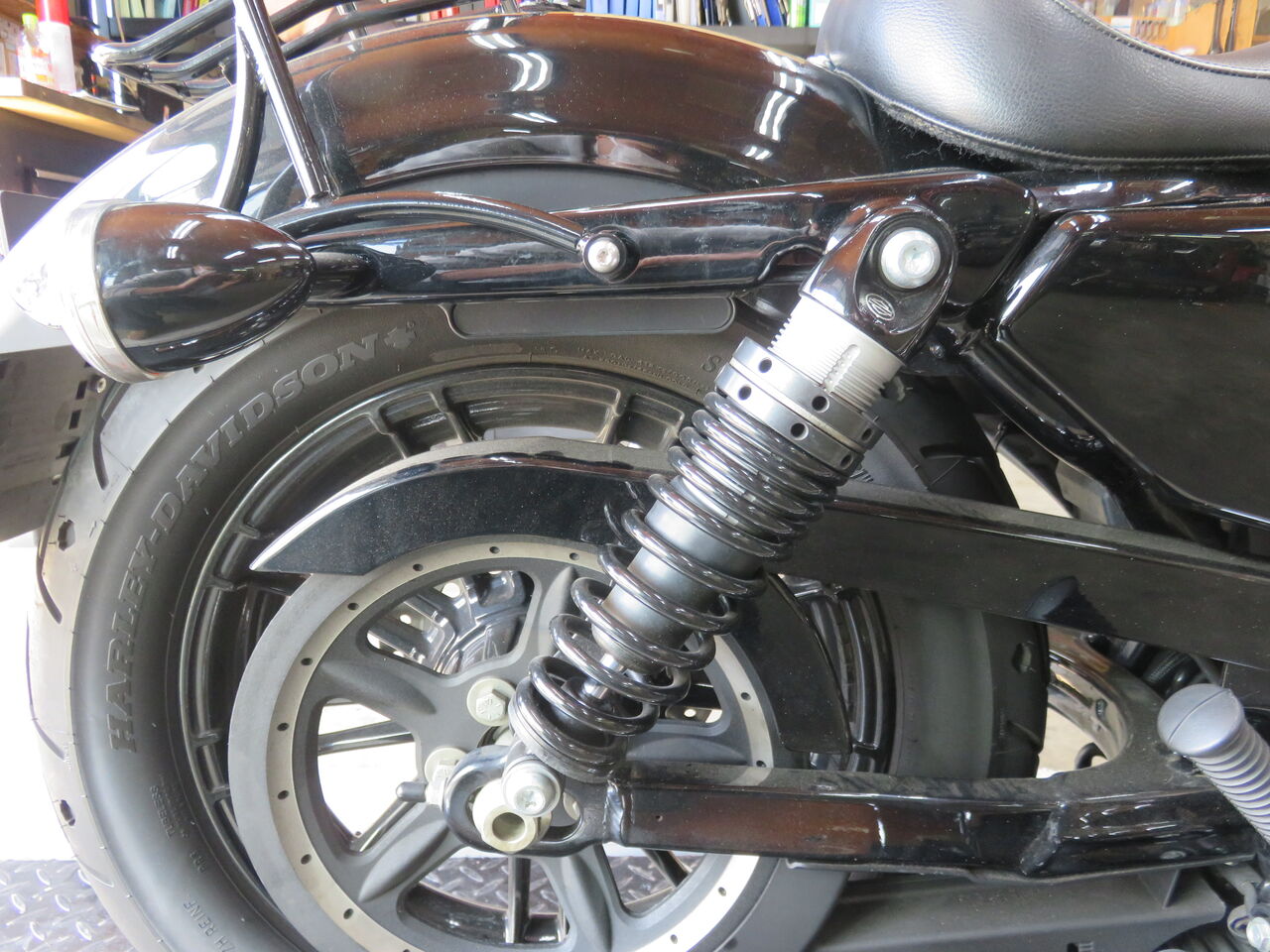 2018年式XL1200X リアショック交換！！！ : HarleyDavidsonパーツ